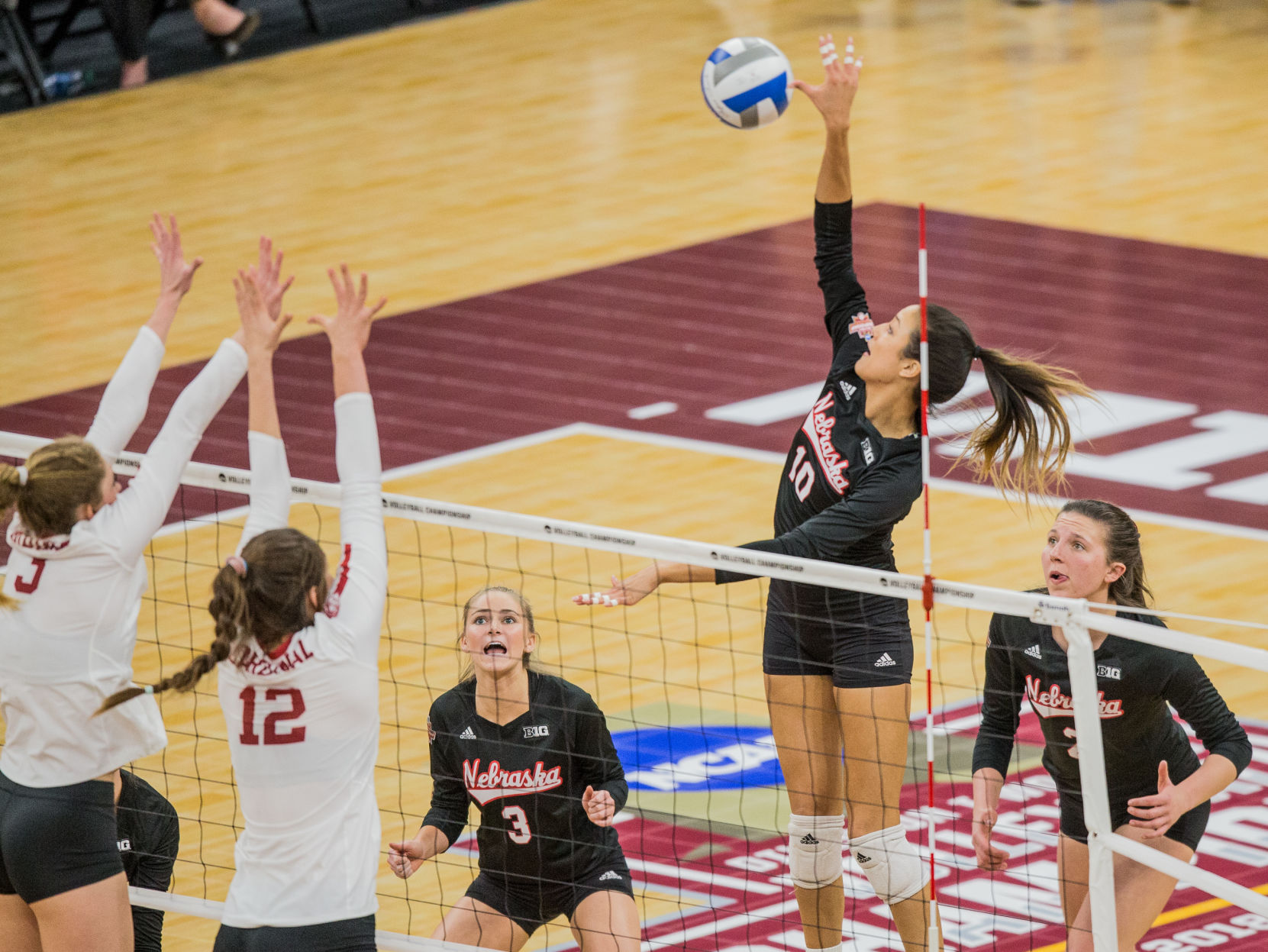 Nebraska Volleyball Championship Photo No. 8